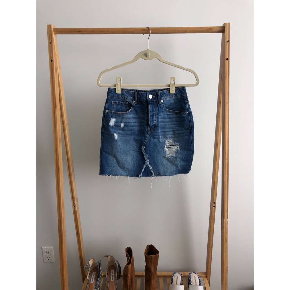 FOREVER 21 Distressed Button-Fly Denim Skirt